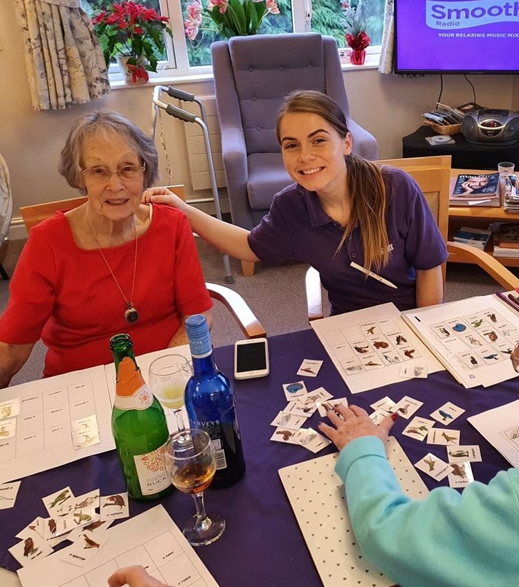 Kenilworth care home residents set their eyes on the skies